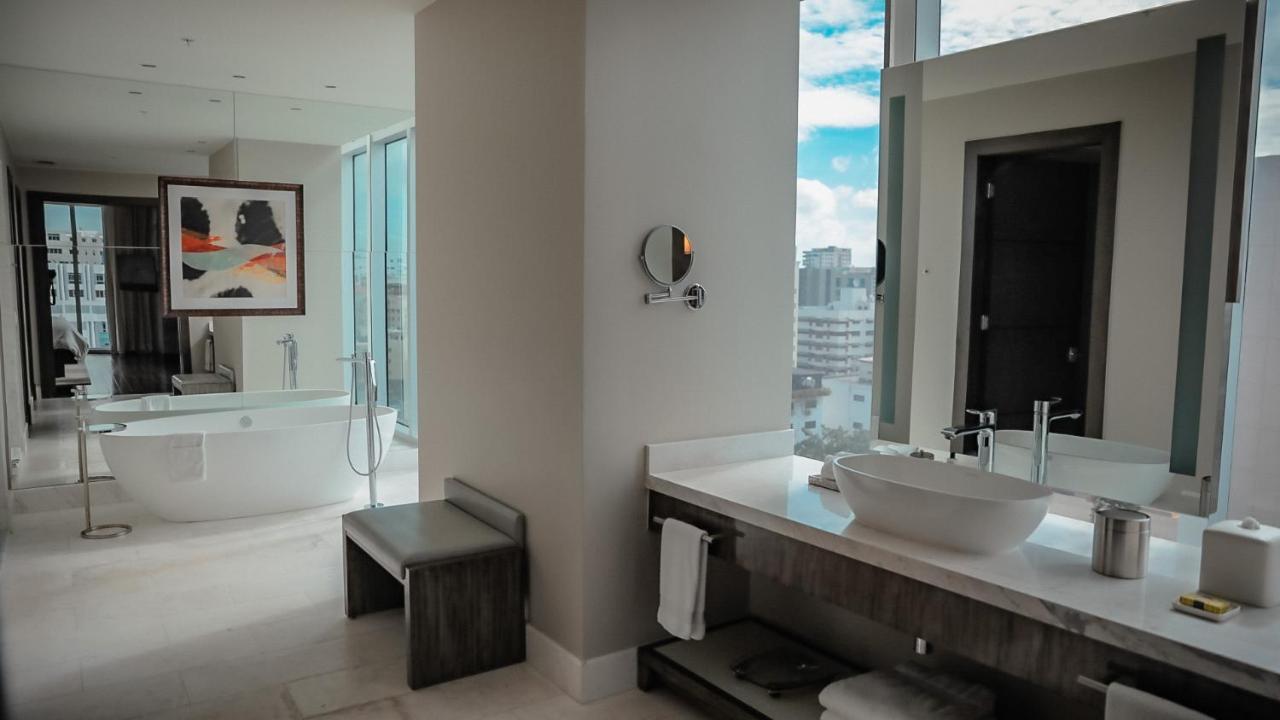 Suite con 1 Camera da Letto e Vista Piscina